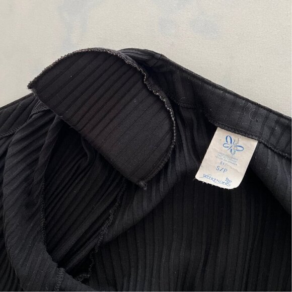 Weekenders Black Ribbed V-Neck Single Button Long Sleeve Shirt - Picture 4 of 5